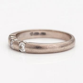 Ring, 18K vitguld, diamanter ca. 0.28 ct tot.