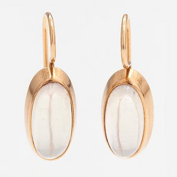 Elis Kauppi, A pair of 14K gold and moon quartz earrings. Kupittaan kulta, Turku.