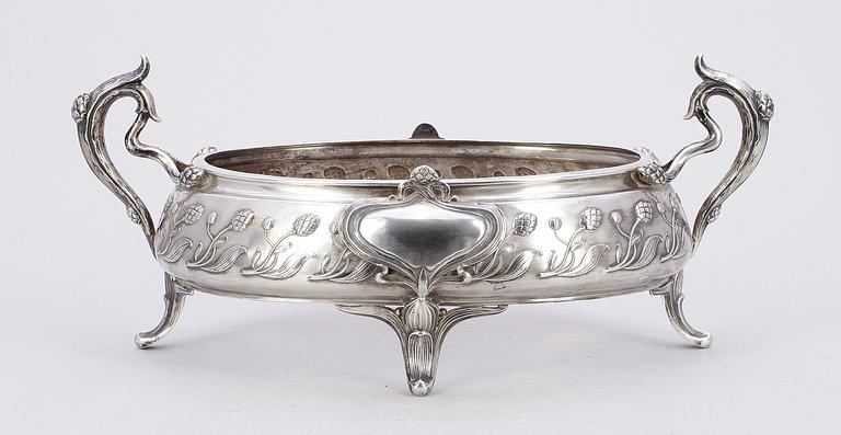 JARDINJÄR, silver, K Andersson, Stockholm, 1901. Tot vikt ca 788g.