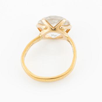 Ring, 23K gold with rock crystal.