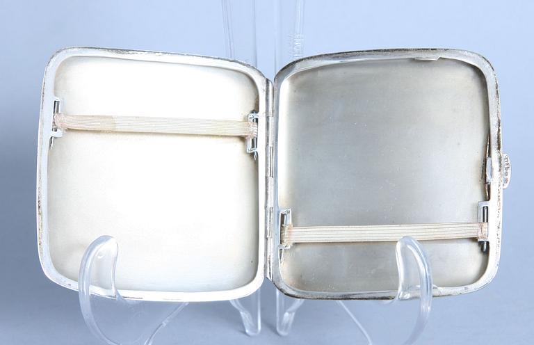 CIGARETTSKRIN, silver, 1918. 107 gram.