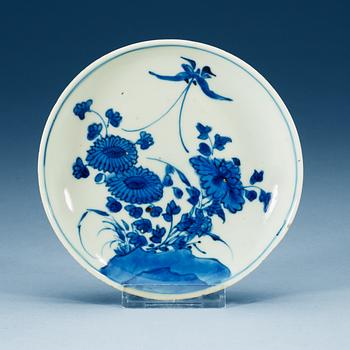 1762. A blue and white dish, Ming dynasty, Tianqi (1621-27).