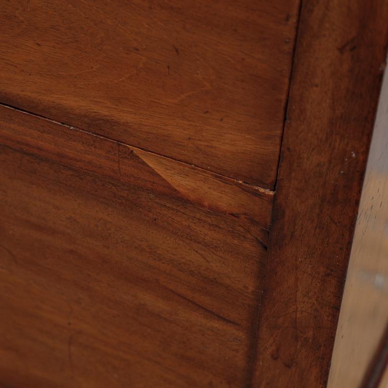 A late gustavian chest of drawers, ca 1800.