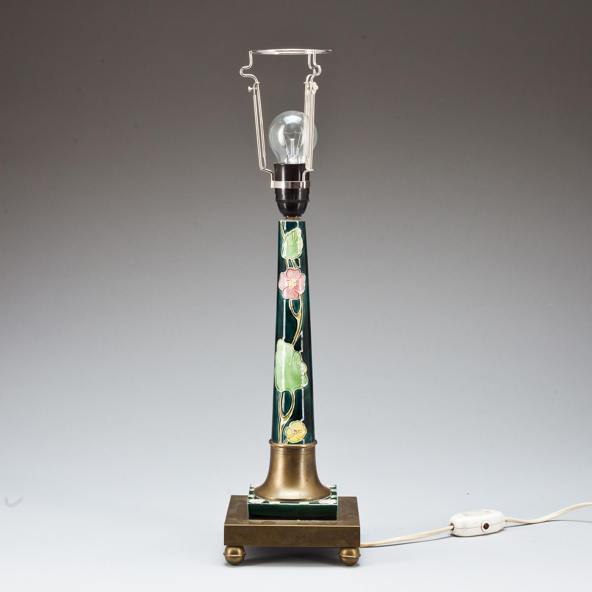 BORDSLAMPA, jugend. 1900-talets början.