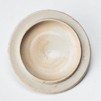 Burk med lock, porslin. Qing dynastin, Kangxi (1662-1722).