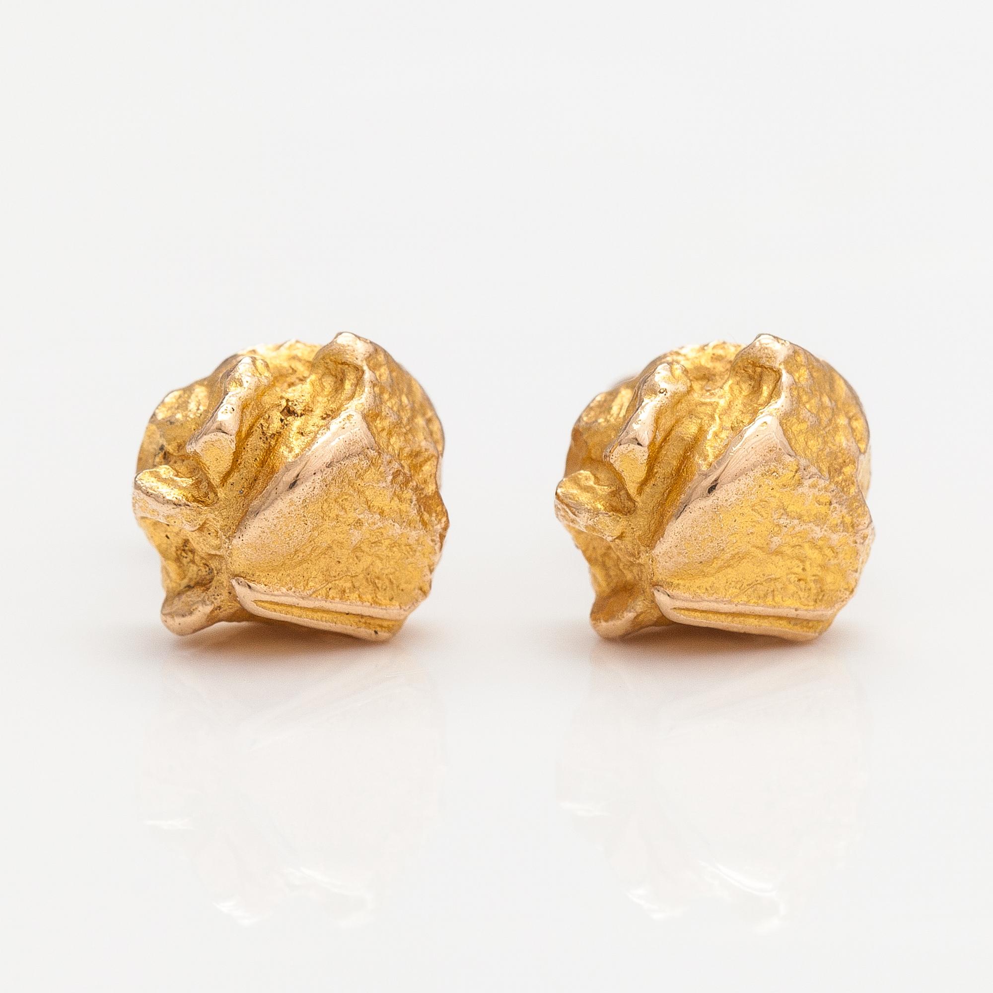 Björn Weckström, A pair of 14K gold earrings "Nugget". Lapponia.