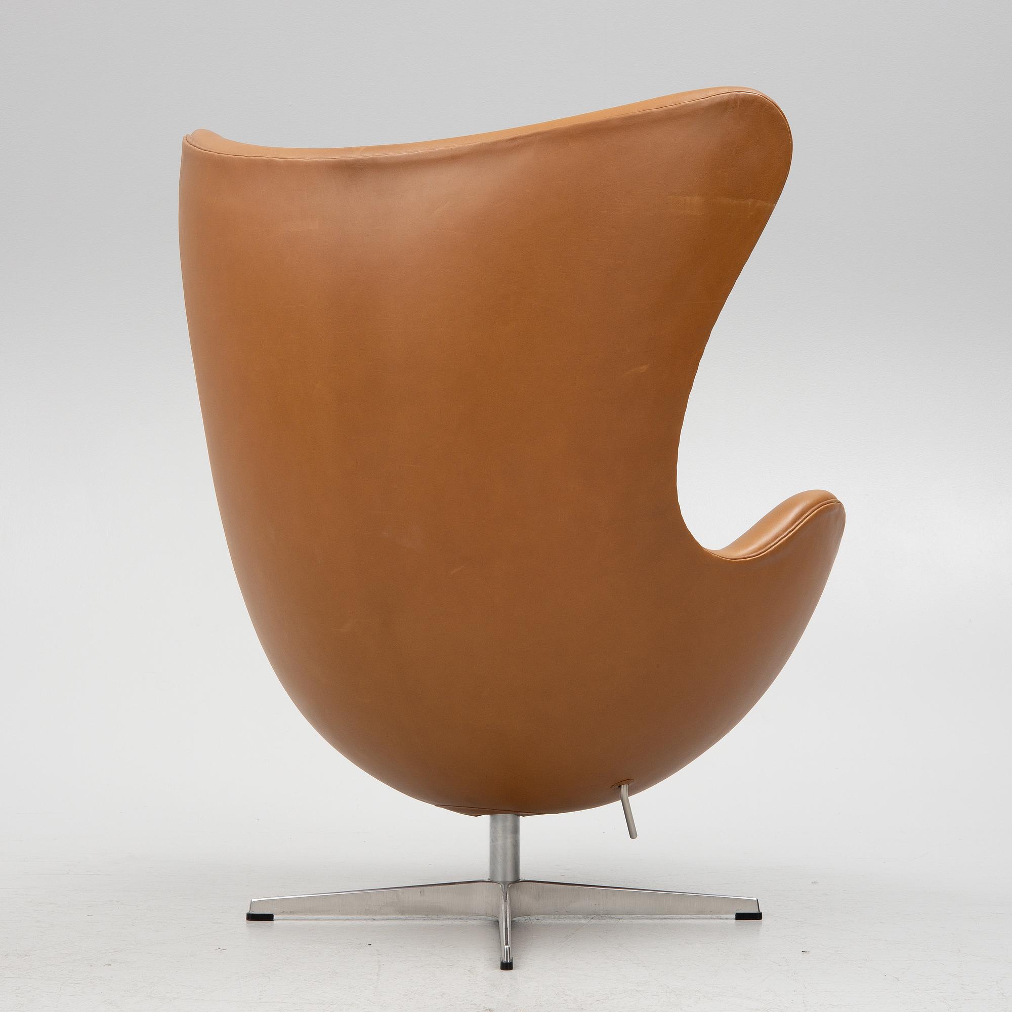 Arne Jacobsen, fåtölj, "Ägget", Fritz Hansen, Danmark, 2019.