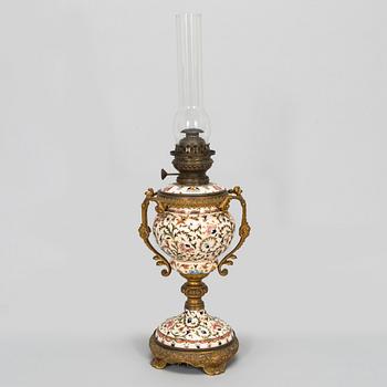 A kerosene tablelamp, Russia. Late 19th century.
