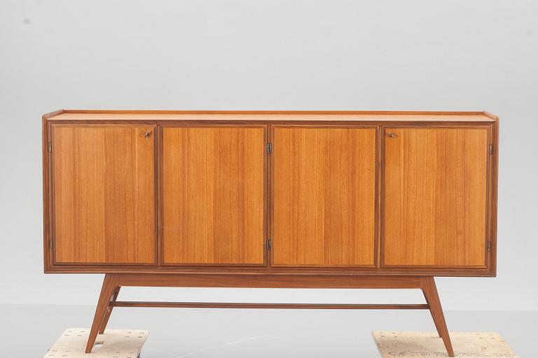 SIDEBOARD, 1960-tal.