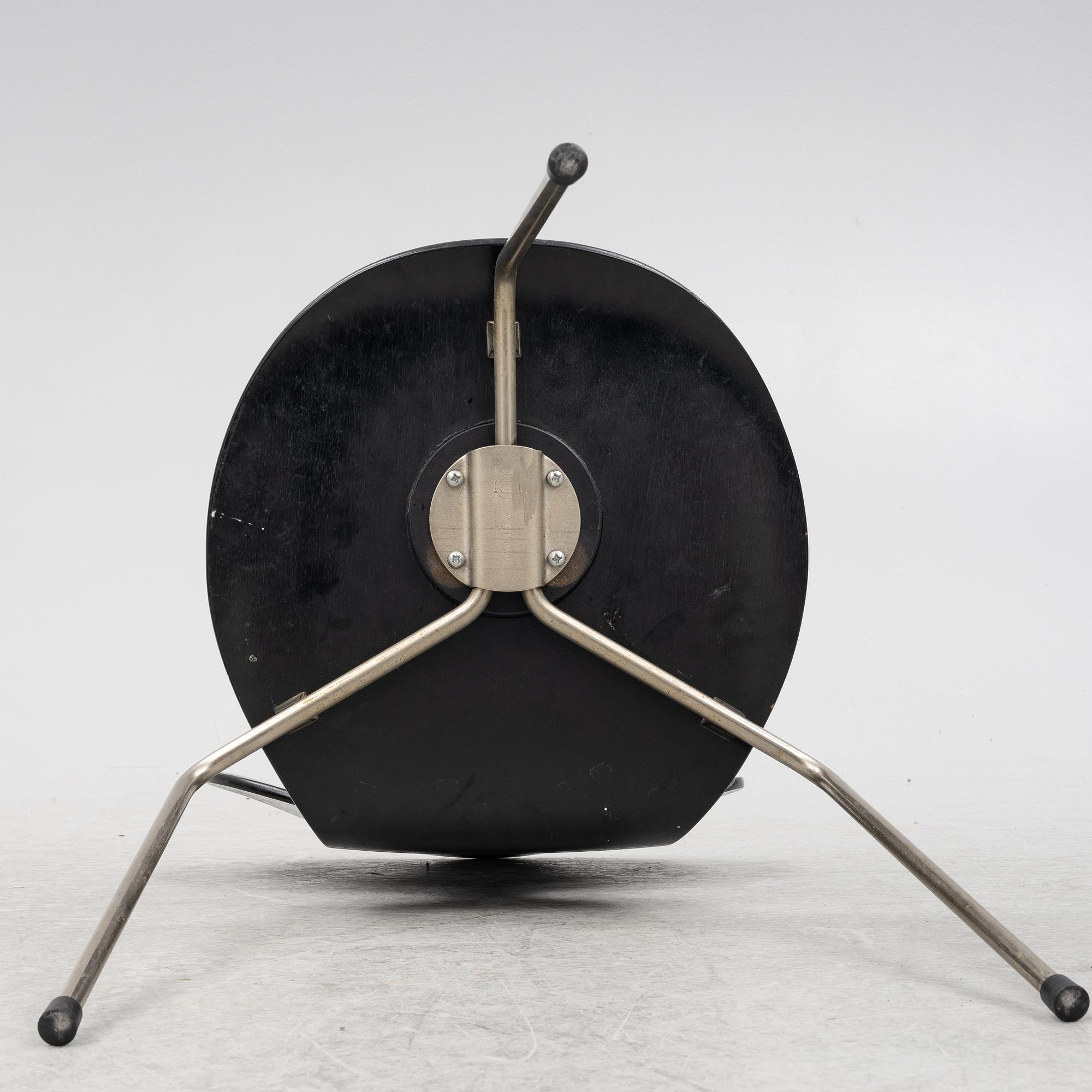 Arne Jacobsen, chairs, 4 pcs, "Ant", Fritz Hansen, Denmark, second half of the 20th century.