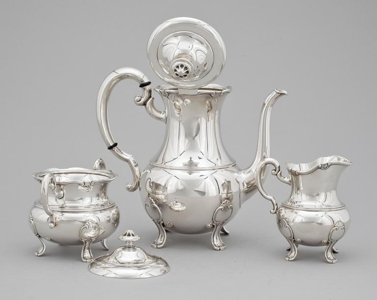 KAFFESERVIS, 3 delar, silver, 1900-talets andra hälft. Tot vikt ca 1335 gram.