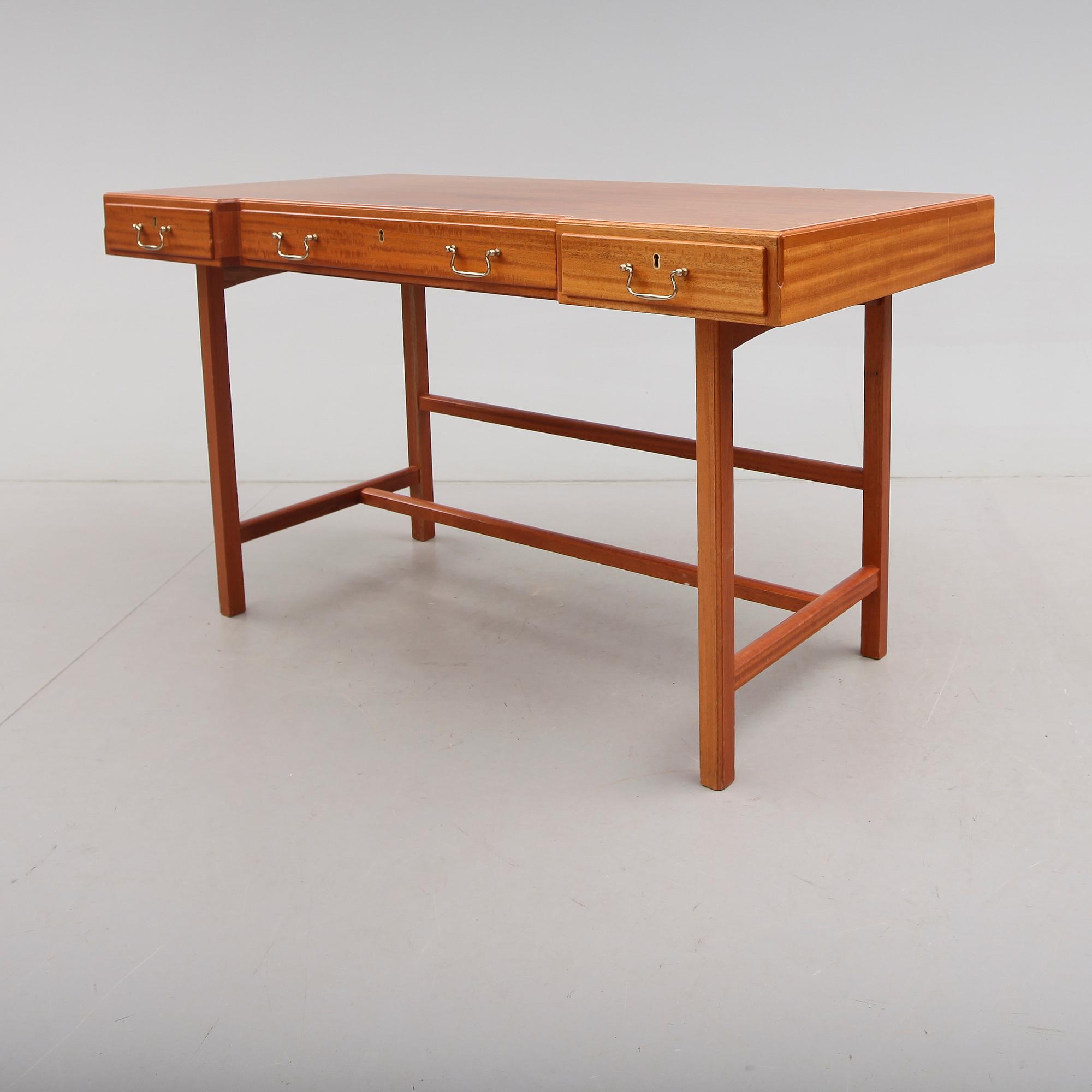 SKRIVBORD, Josef Frank, Svenskt Tenn, modell 1022, 1900-talets andra hälft.