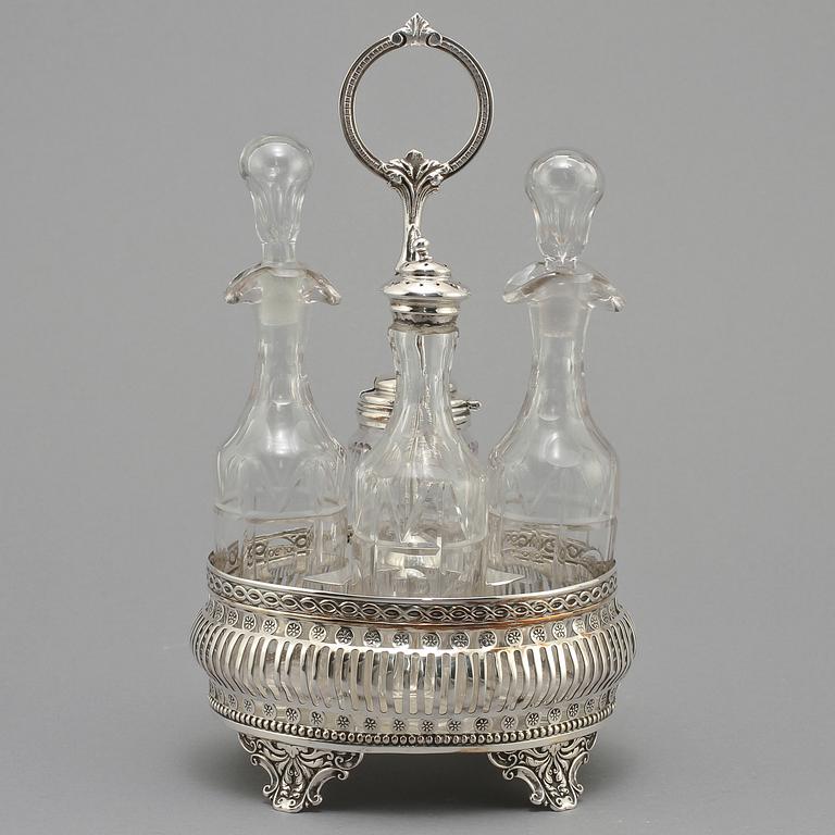 BORDSSURTOUT, nysilver och glas, omkring 1900.