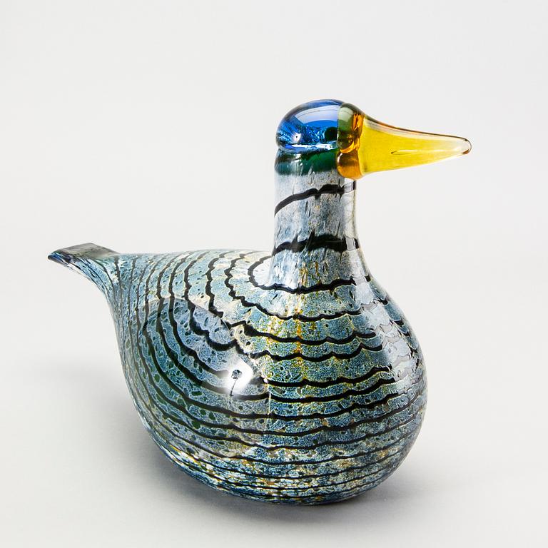 Oiva Toikka,  glass sculpture signed and numbered 852/2000 Nuutajärvi Finland.