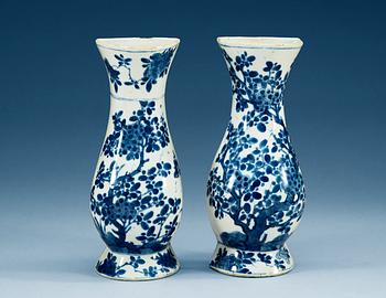 1679. A set of two blue and white wall-vases, Qing dynasty, Kangxi (1662-1722).