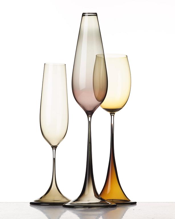 Nils Landberg, a set of three "Tulip" glass vases, Orrefors Expo.