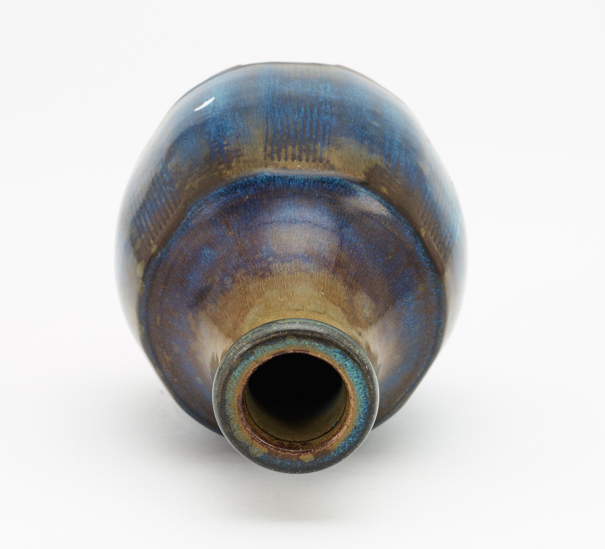 A Wilhelm Kåge 'Farsta' stoneware vase, Gustavsberg studio 1956.