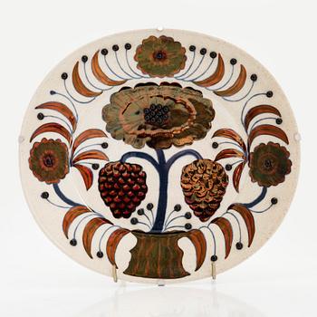 Birger Kaipiainen, a decorative ceramic 'Rose' plate, marked Arabia 1980 Made in Finland, and numbered 897/2000.
