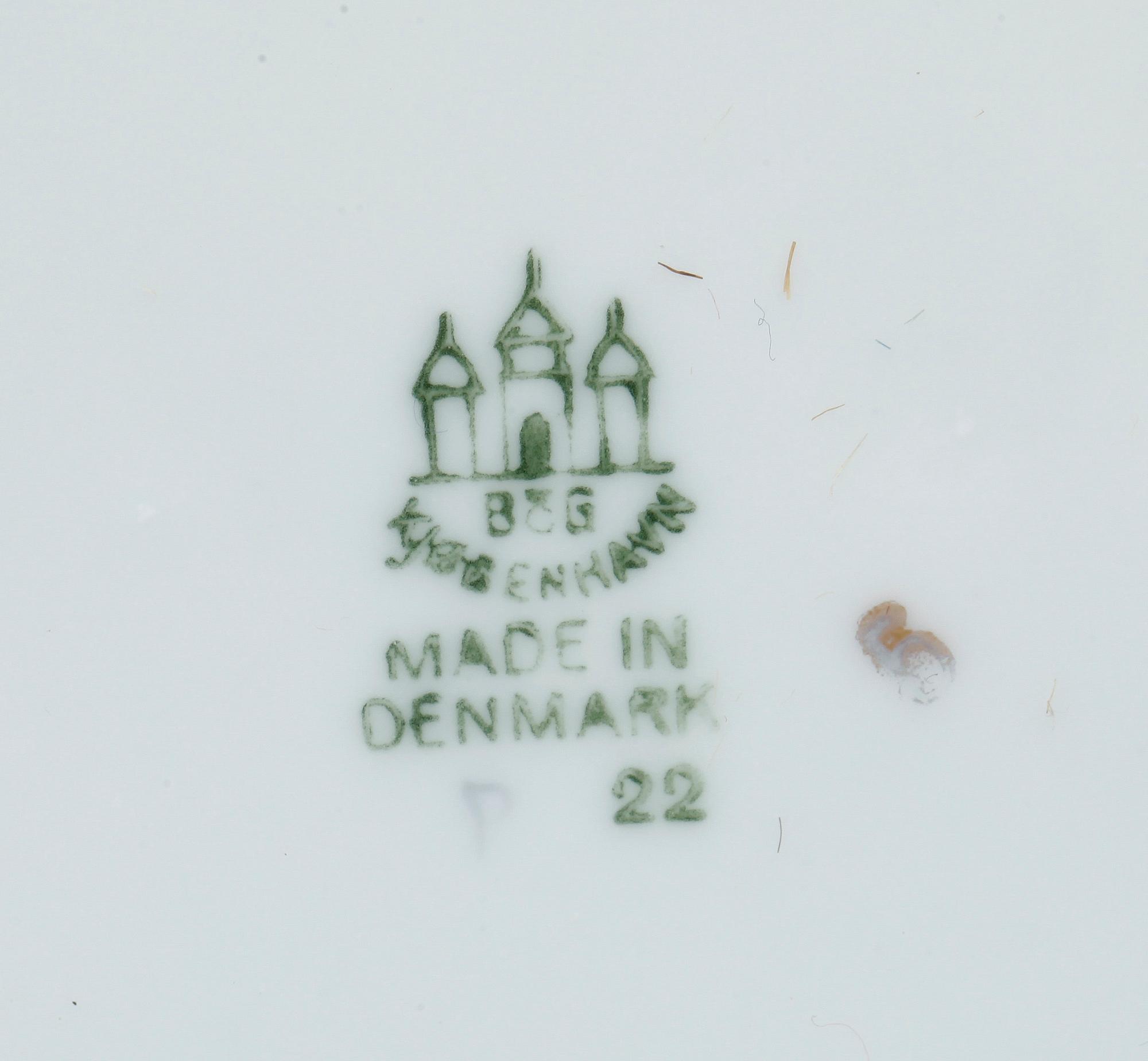 MATSERVIS, 41 delar, porslin, "Måsen", Bing & Gröndahl.