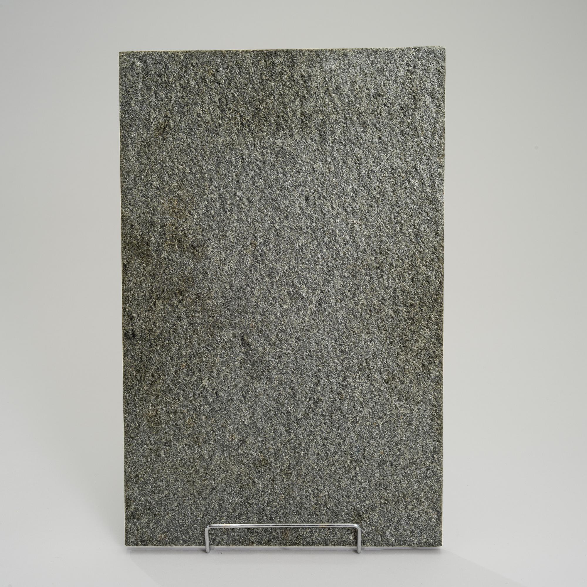 ALPO JAAKOLA, RELIEFI KIVILEVYLLE, signeerattu ja päivätty 1970.