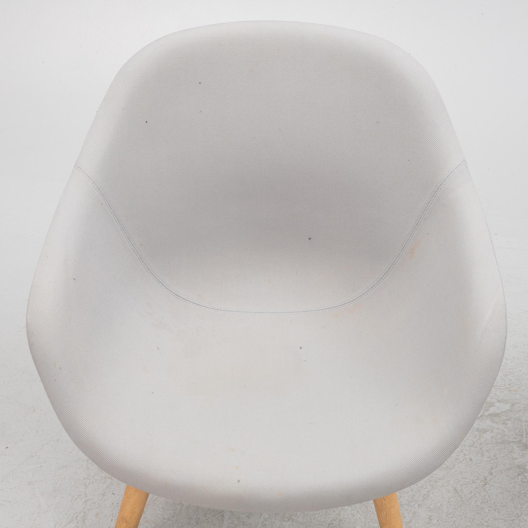 Hee Welling, a pair of "About a lounge" chairs, HAY,.