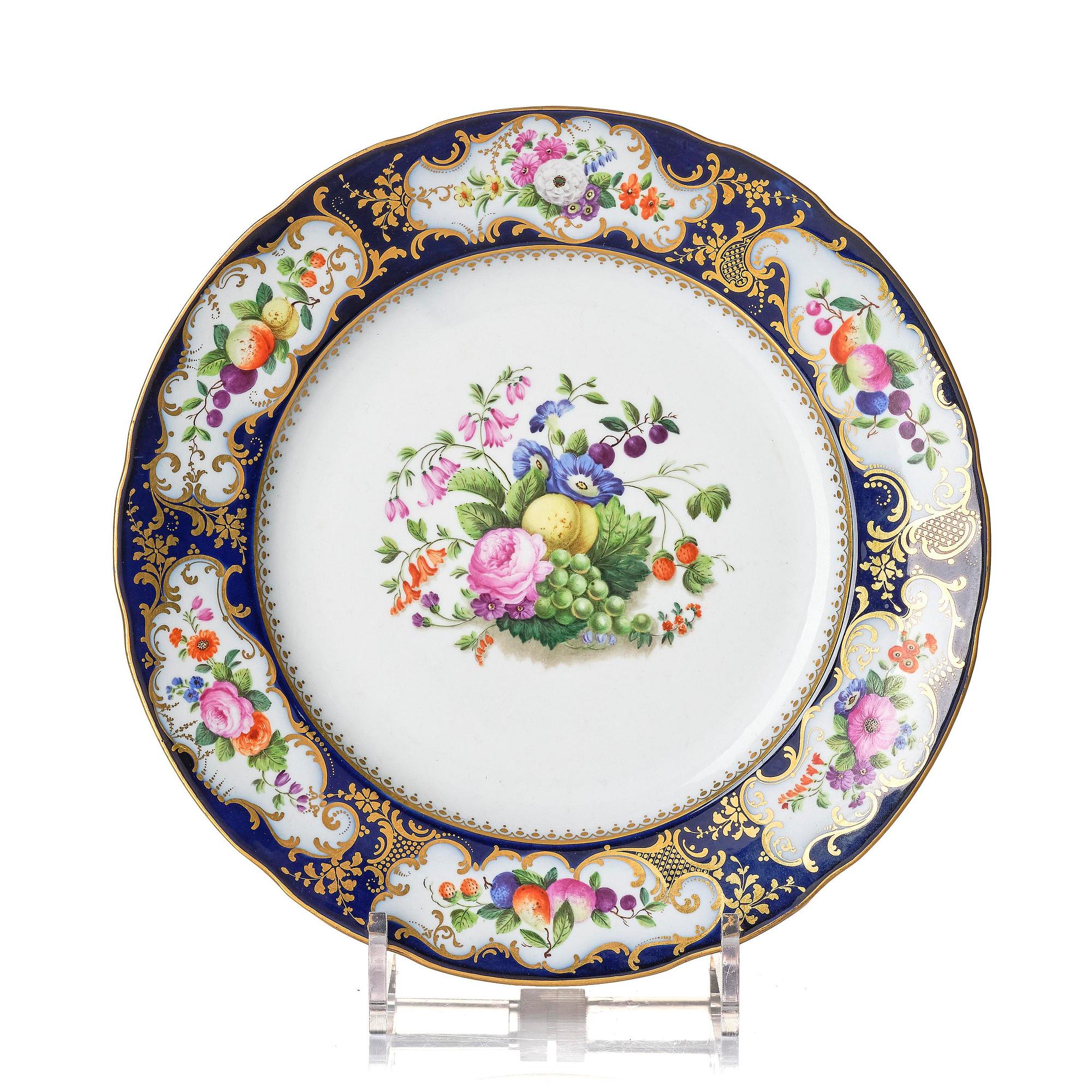Tallrik, porslin. Kejserliga porslinsfabriken, Ryssland, Tsar Nicholas I (1825-55).