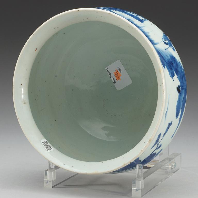 A blue and white deep bowl, Ming dynastin, Chongzhen omkring 1630-1640.