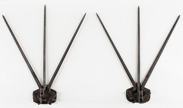 LAMPETTER, ett par samt HUGGARE, 1800-tal.