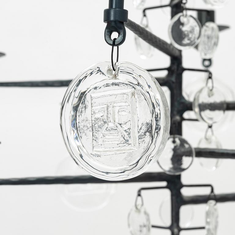 Erik Höglund, ljuskrona, Boda glasbruk och smide.