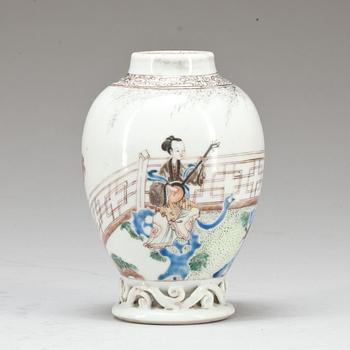 VAS, porslin. Kina, 1800-tal.