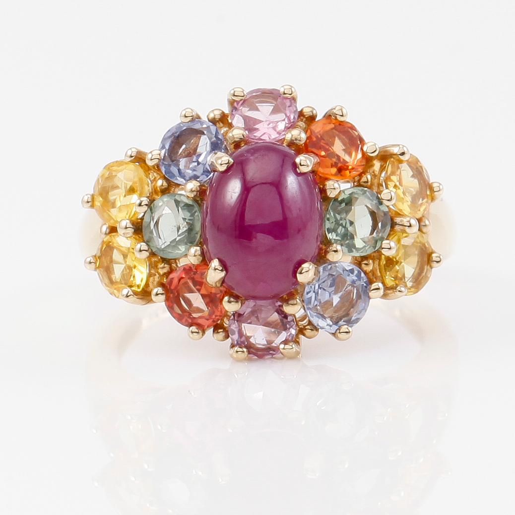 RING, 14K guld, rubin och flerfärgade safirer.