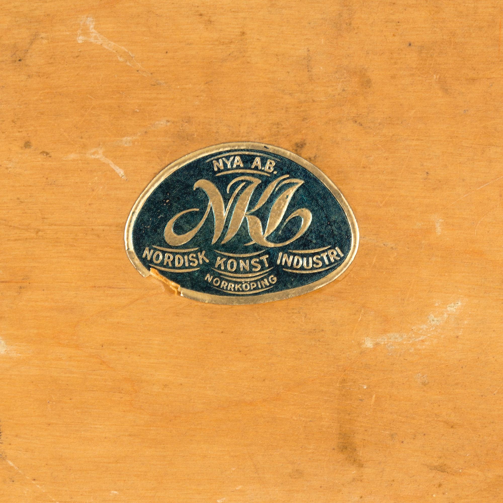 A MIRROR AND CONSOLE TABLE, gustavian style, mid 1900s.