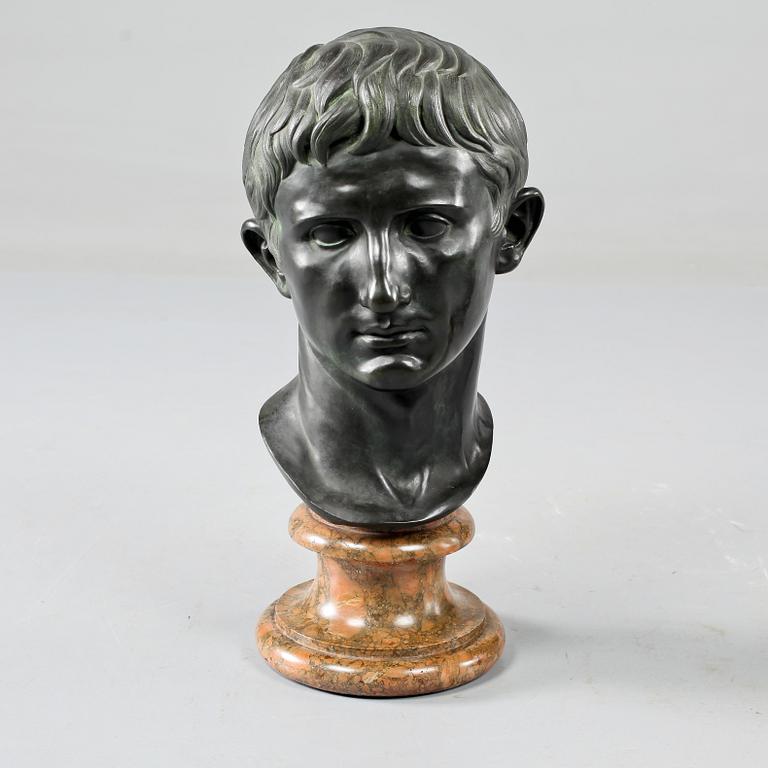 BYST, patinerad brons, 1900-talets första hälft.