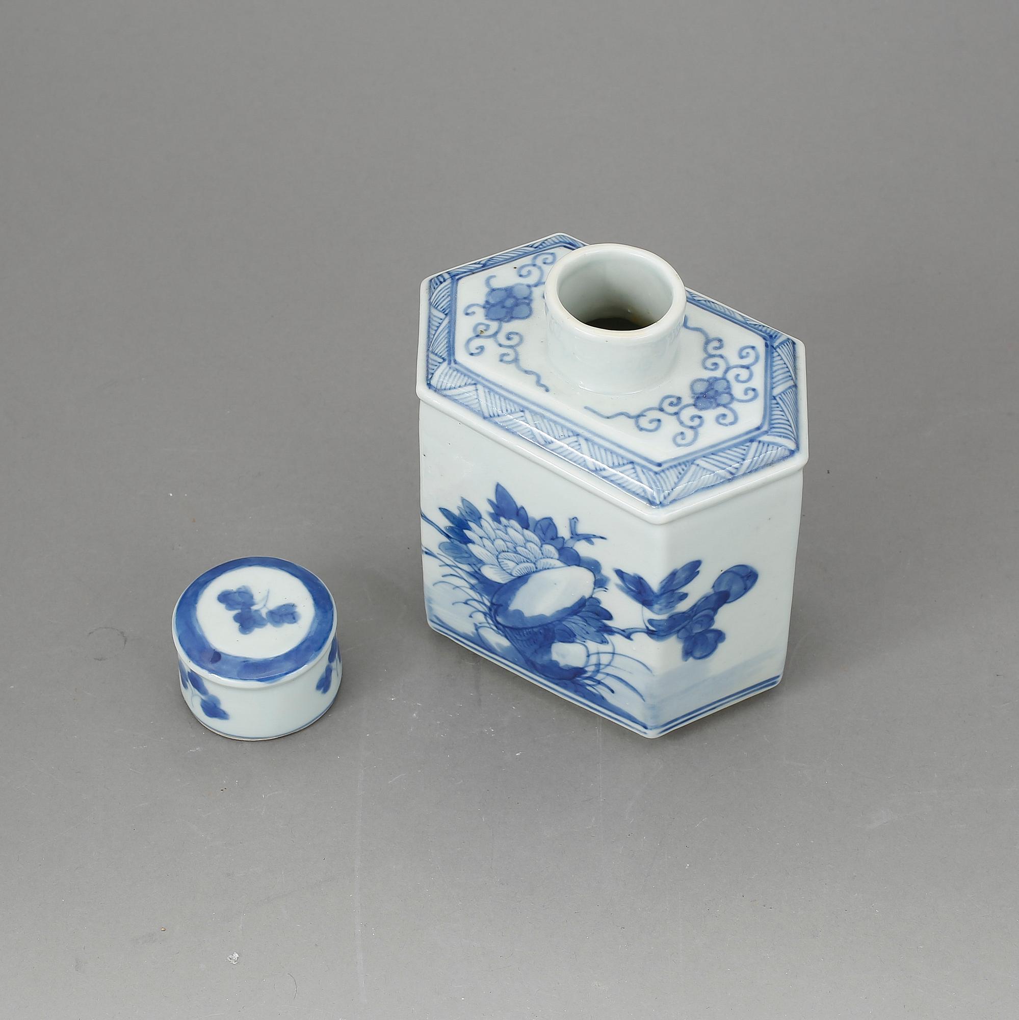 TEDOSA, porslin, Kina sent 1800-tal.