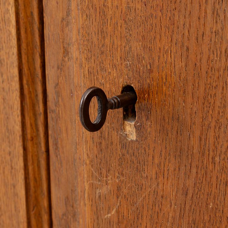 Bookcase, jugend early 20th century.