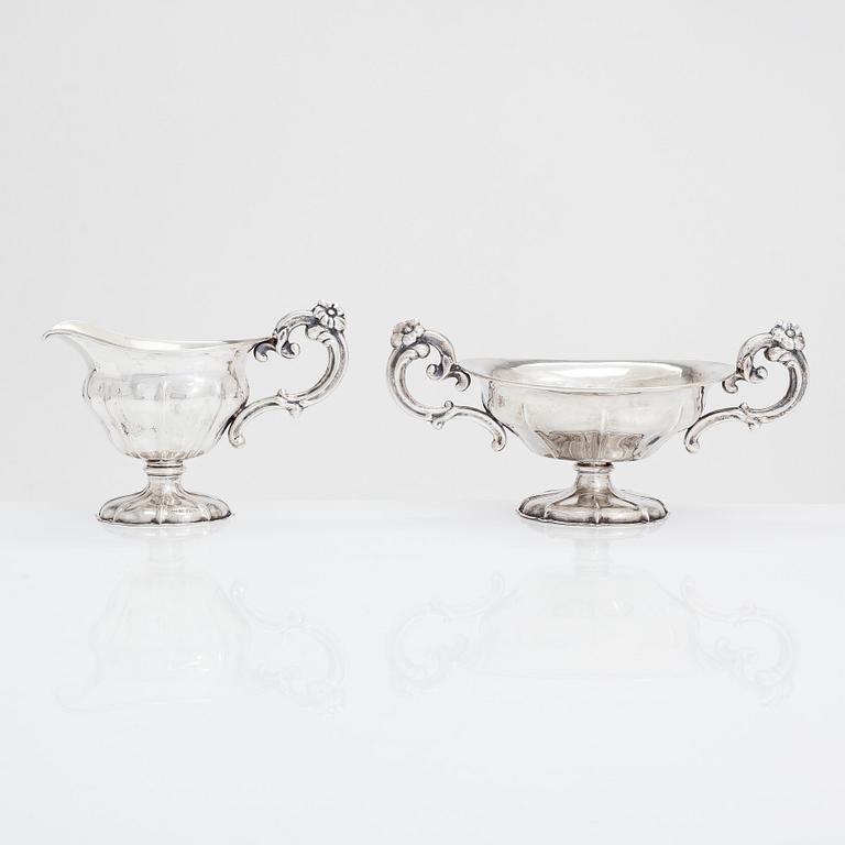 A silver cream jug and sugar bowl, Finland 1919 and 1921.