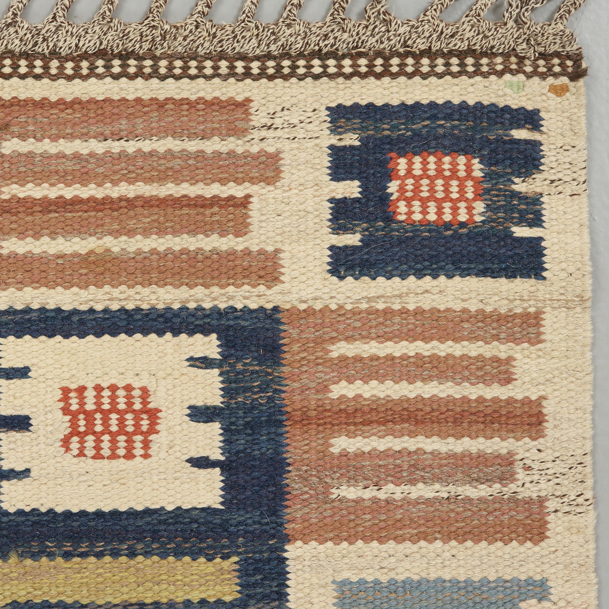 MÄRTA MÅÅS-FJETTERSTRÖM, a carpet, flat weave, 301,5 x 202,5 cm, "Porslinsmattan", signed AB MMF.
