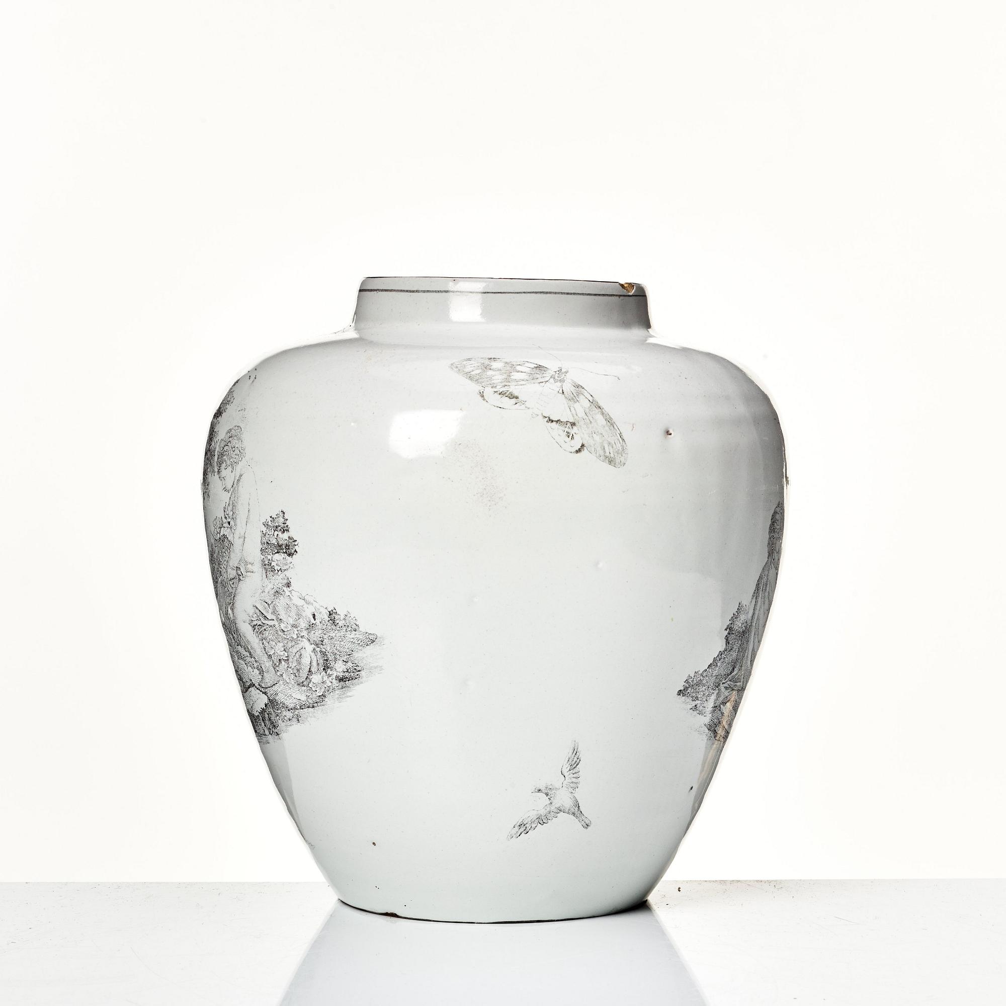 A Swedish faience jar, Marieberg, 18th Century.