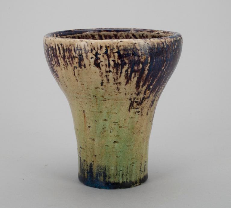 Aune Siimes, A CERAMIC VASE.