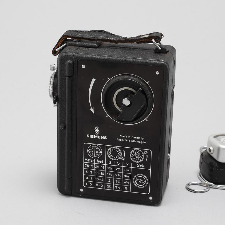 Three cameras, partly Leica I camera, model A, Elmar, 1930s.