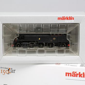 LOK 1 st, VAGNAR 8 st, samt STOLPVAGN MED LASTBIL, HO Märklin 37134, 46038, 46044, 46361,