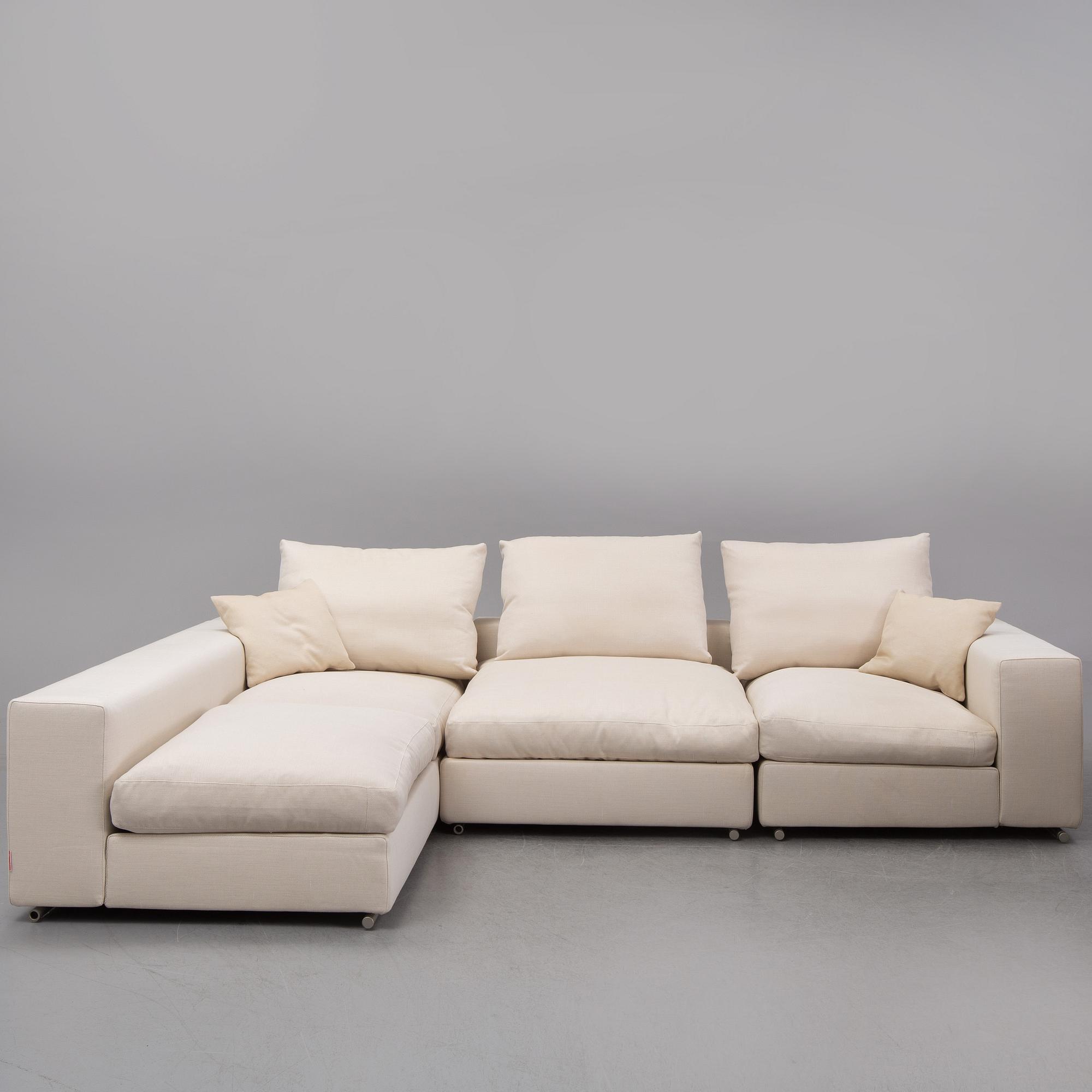 Antonio Citterio, a 'Groundpiece' sofa, Flexform, Italy.