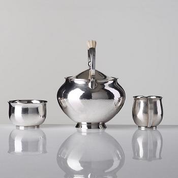 Harald Nielsen, teservis, tre delar, för Georg Jensen, Köpenhamn 1945-77, sterling.