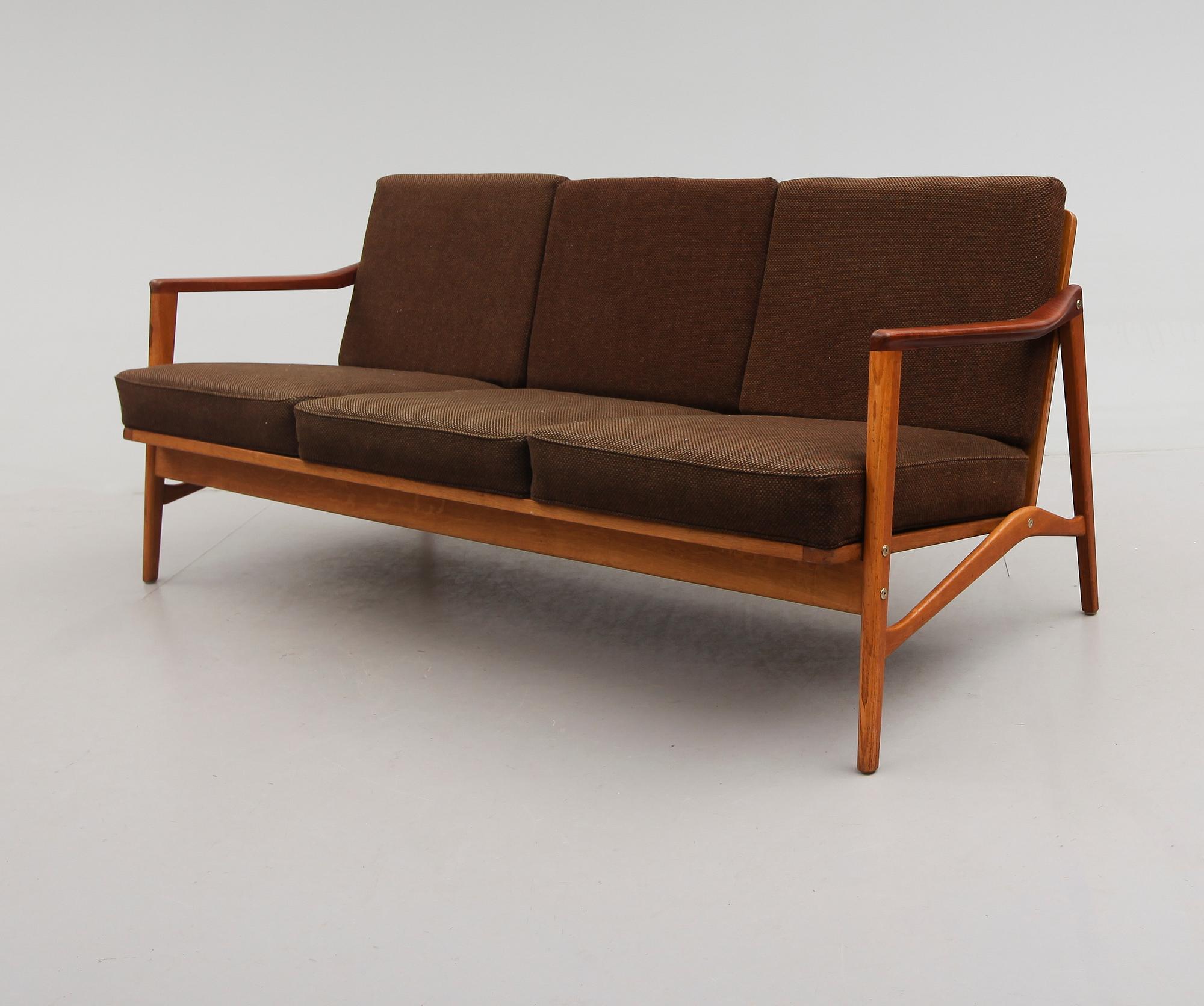 SOFFA, 1900-talets mitt.