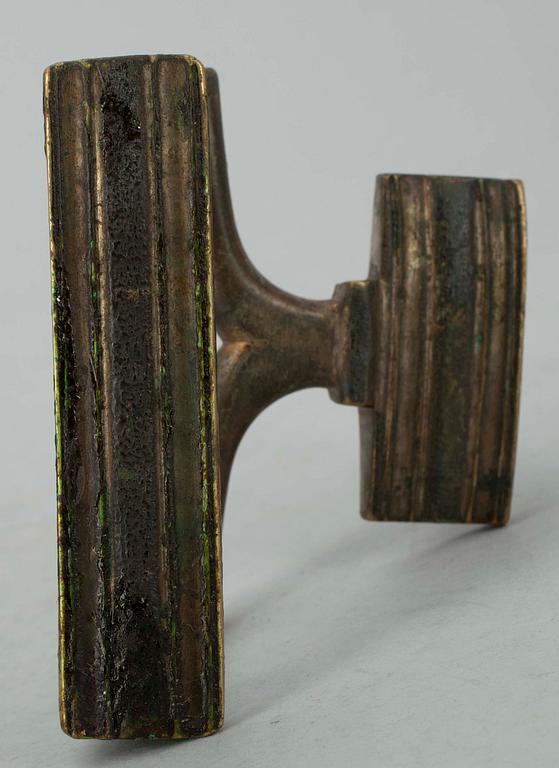 DÖRRHANDTAG, 3 st, brons, bl.a. Alvar Aalto.