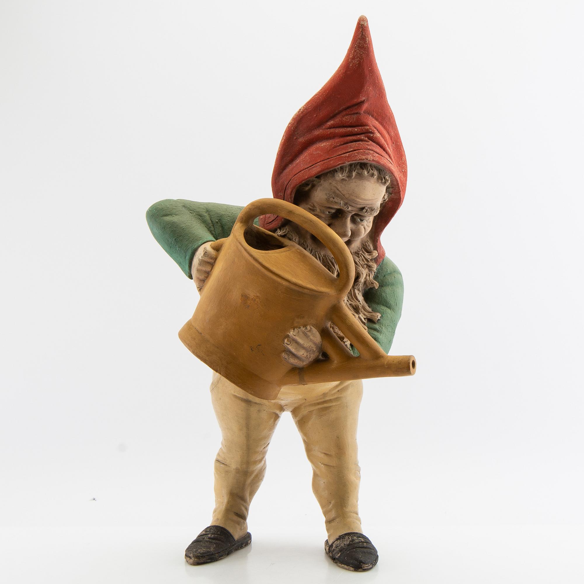 Tomte, troligen Tyskland 1900-talets första hälft/mitt bemålad terrakotta.