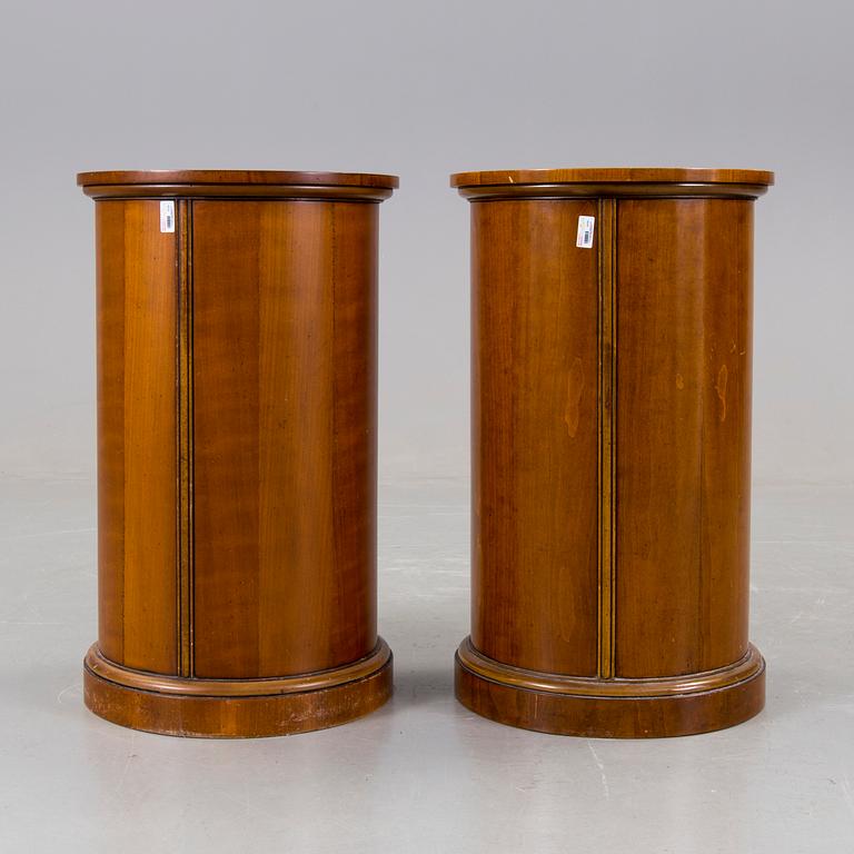 PELARSKÅP, ett par, 1900/2000-tal.