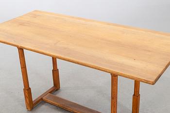 CARL MALMSTEN, a pine table.