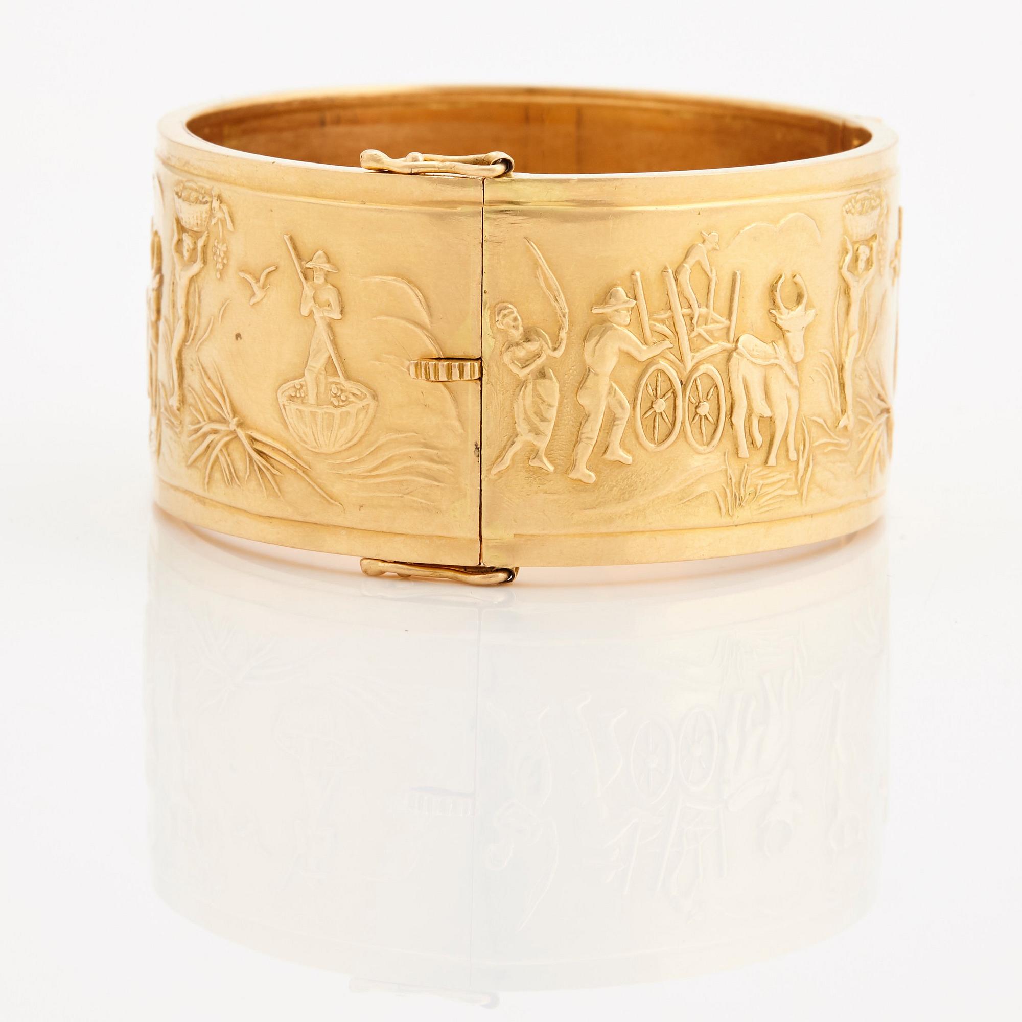 A bangle.