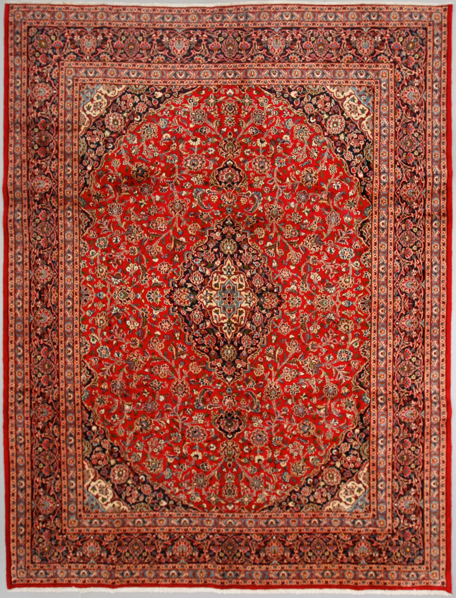 MATTA, Keshan, old, ca 380 x 296 cm.